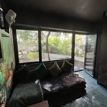 Apartment Luxury Place With Garden &easy Access To All Paris